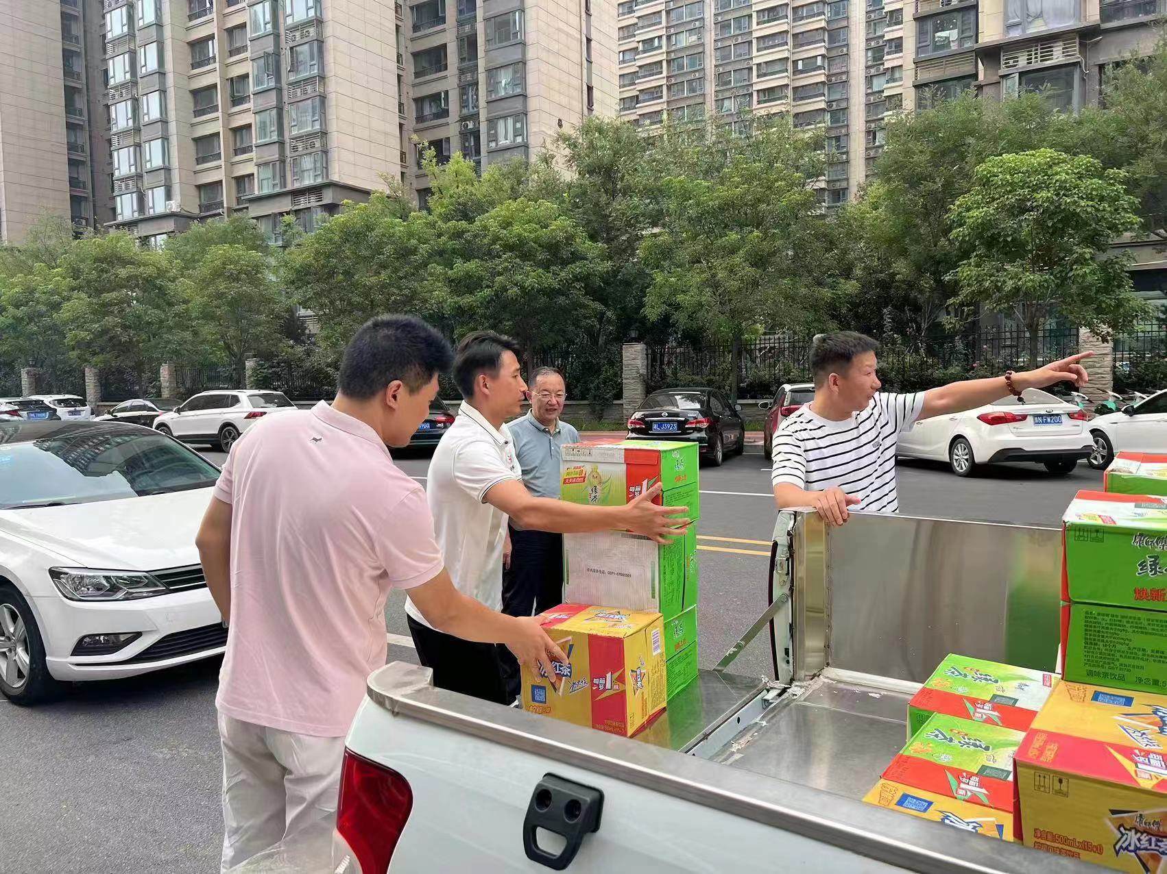 商丘公司：公司工会开展 “送清凉”慰问活动